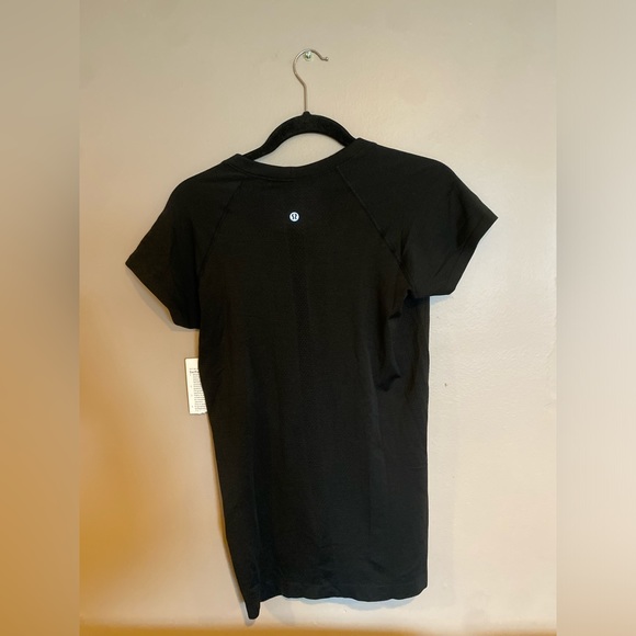 Lululemon Swiftly Tech Short Sleeve Shirt 2.0 - Picture 5 of 10